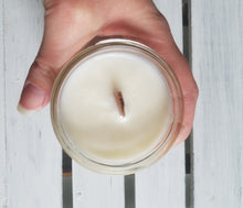 Load image into Gallery viewer, 16 oz soy wax essential oil wood wick candle
