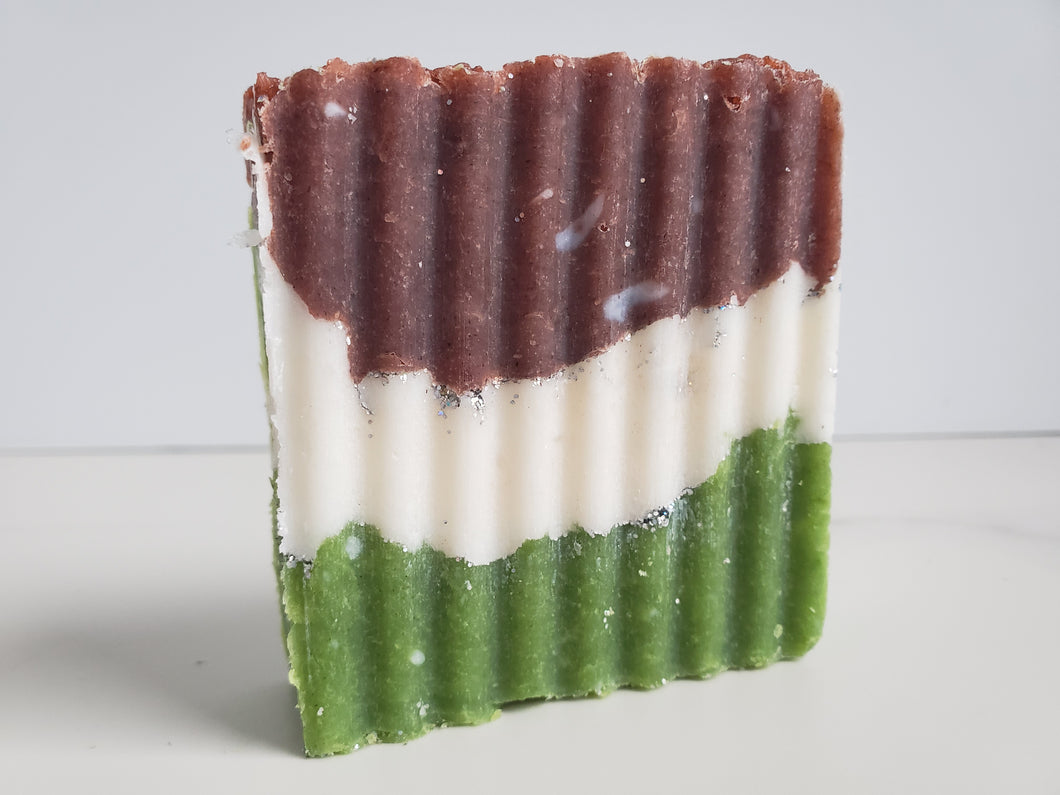 5oz Holiday spice solid bar shampoo