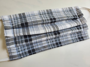 Cotton face mask with filter pocket