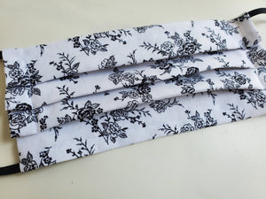 Cotton face mask with filter pocket