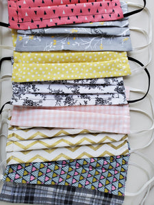 Cotton face mask with filter pocket