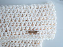 Load image into Gallery viewer, Cotton infinity scarf