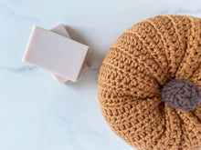 Load image into Gallery viewer, Crochet cotton pumpkin
