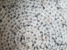 Load image into Gallery viewer, Crochet storage basket