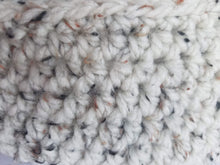 Load image into Gallery viewer, Crochet storage basket