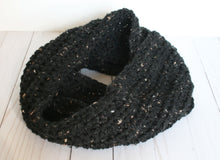Load image into Gallery viewer, Infinity scarf