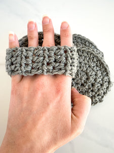 Reusable makeup remover pads with handle