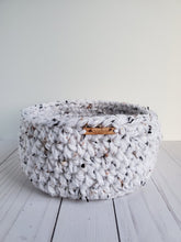 Load image into Gallery viewer, Crochet storage basket